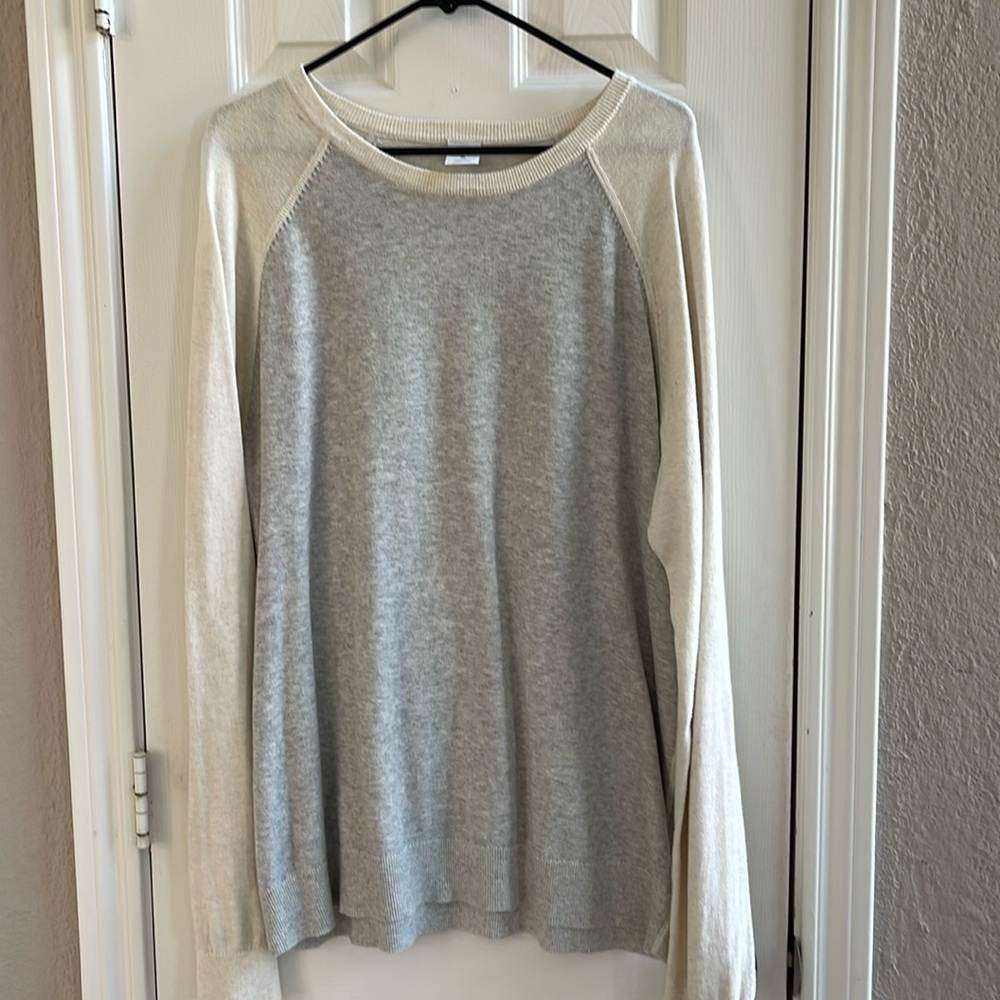 Express Men's Color Block Crewneck Sweater Men Gray Cream Long Sleeve SIze XL
